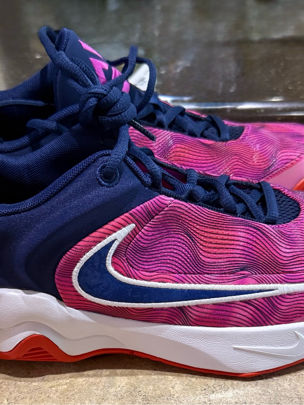 Nike Youth Navy and Pink Wave-Pattern Sneakers